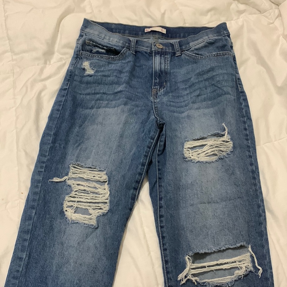 So high rise Mom jeans